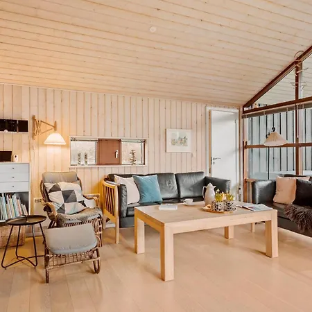 Stunning In With Sauna Nordenbro Vesteregn